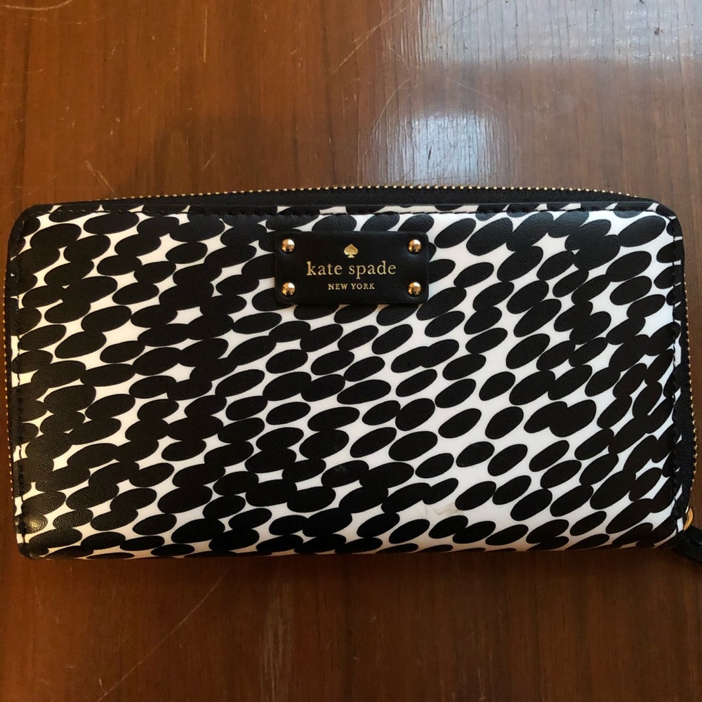 Kate Spade Grove Street petal wallet